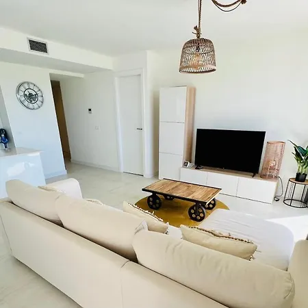 Penthouse Moderne Et Cosy Pour Vos Accessible A Pied Depuis La * Эстепона
