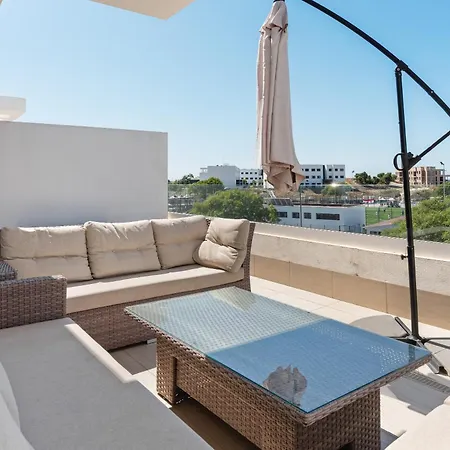 Apartman Penthouse Moderne Et Cosy Pour Vos Accessible A Pied Depuis La *