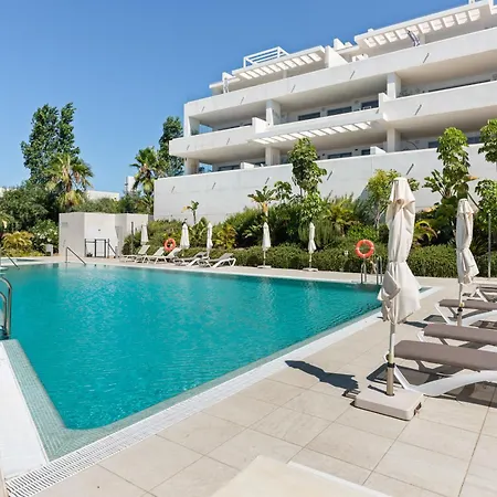 Διαμέρισμα Penthouse Moderne Et Cosy Pour Vos Accessible A Pied Depuis La Εστεπόνα