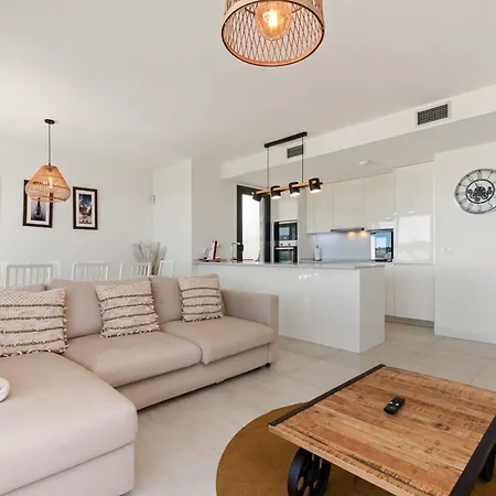 Penthouse Moderne Et Cosy Pour Vos Accessible A Pied Depuis La *