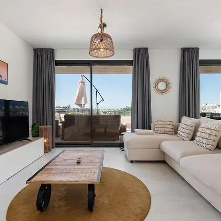 Penthouse Moderne Et Cosy Pour Vos Accessible A Pied Depuis La * Естепона