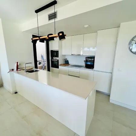 Penthouse Moderne Et Cosy Pour Vos Accessible A Pied Depuis La Apartament Estepona