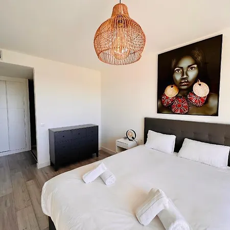 Apartament Penthouse Moderne Et Cosy Pour Vos Accessible A Pied Depuis La *