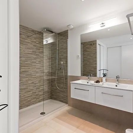 公寓 Penthouse Moderne Et Cosy Pour Vos Accessible A Pied Depuis La